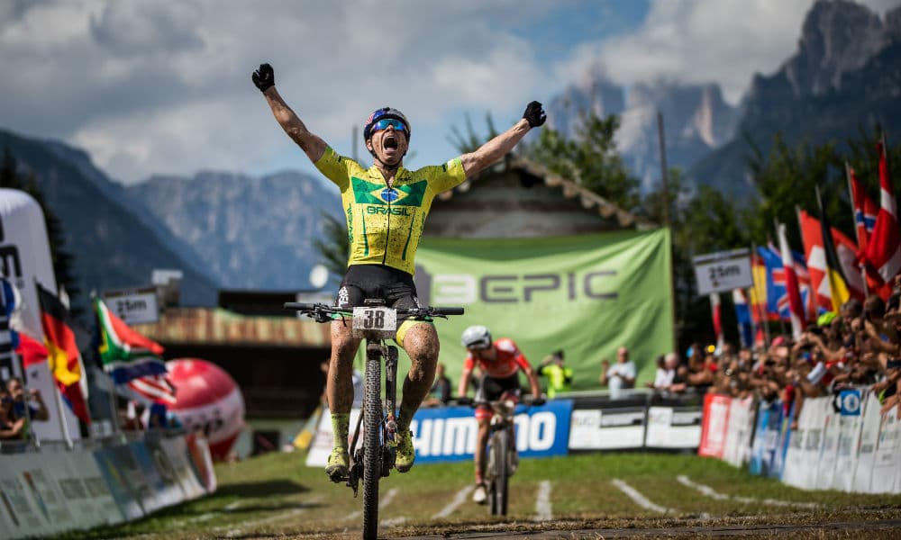 Resultado de imagem para Henrique Avancini fez histÃ³ria ao ser o primeiro campeÃ£o mundial no Mountain Bike