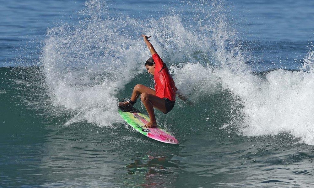 Sophia Medina é destaque no surfe de base