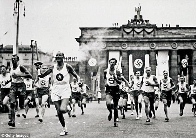 Olimpíada de Berlim revezamento da tocha olímpica