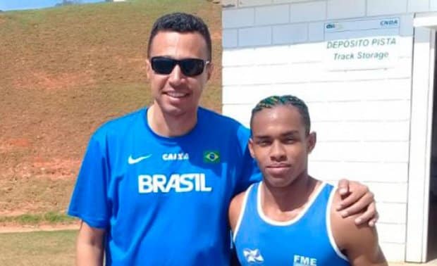 Dono do recorde brasileiro nos 400 metros rasos do atletismo há 20 anos, Sanderlei Parrela criticou os atletas da nova geração
