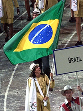 Sandra Pires, vôlei de praia, foi a primeira porta-bandeira do Brasil em Sidney 2000 (Divulgação)