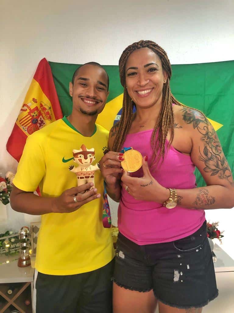 Addler Mendes e Erika Souza