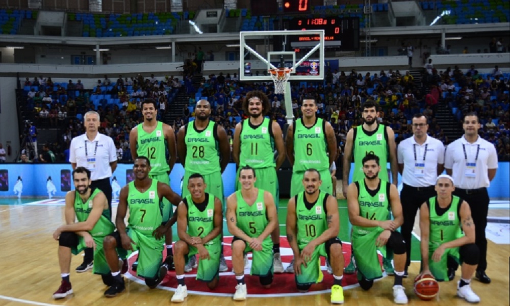 Seleção masculina de basquete volta às quadras em Goiânia
