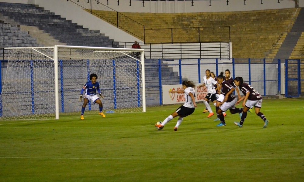 Com gol de Millene, Corinthians vence Ferroviária em casa