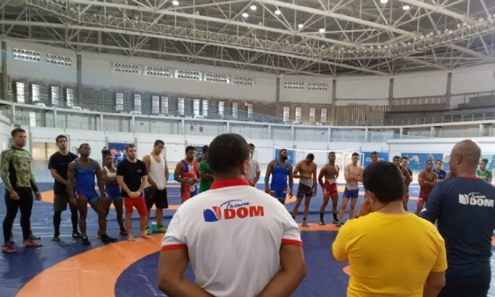 Atletas do wrestling concluem intercâmbio no Rio de Janeiro