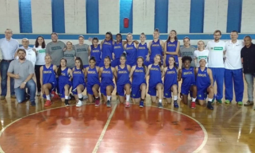 Seleção Sub-15 feminina se apresenta e já treina em Americana