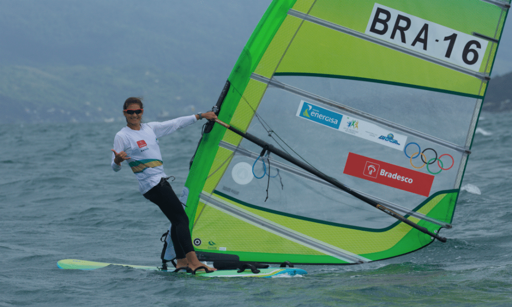 Giovanna Prada vela Olimpíada da Juventude windsurfe RS:X