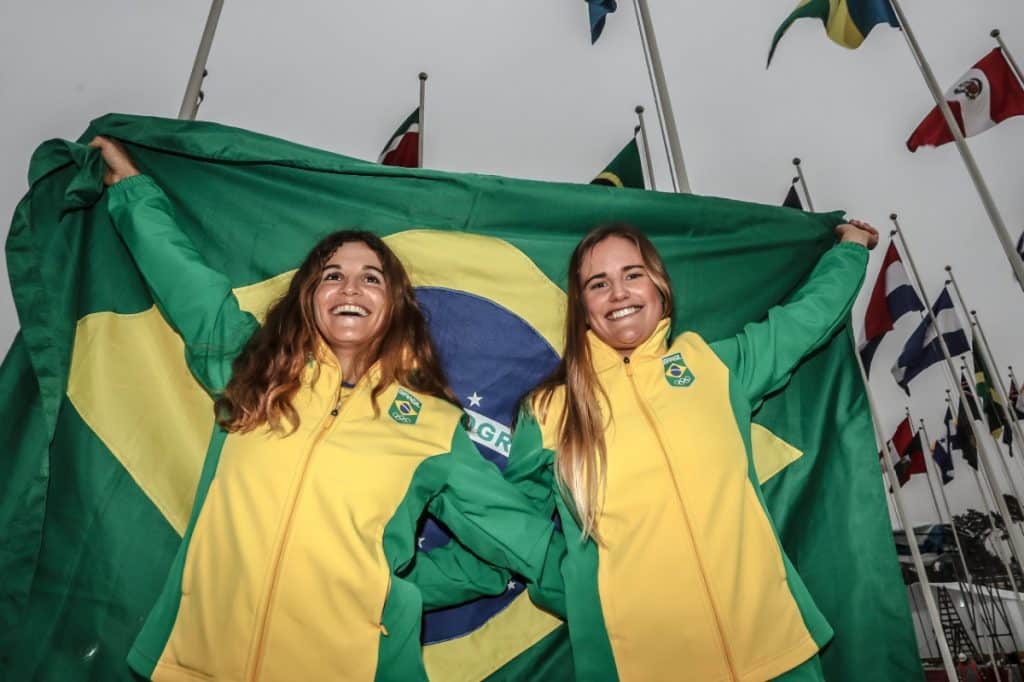 Martine Grael e Kahena Kunze estão na lista dos atletas brasileiros da vela garantidos nos Jogos Olímpicos (Wander Roberto/COB)