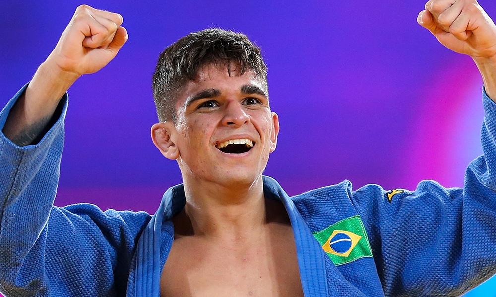 Renan Torres vibra com ouro no judô dos Jogos Pan-Americanos