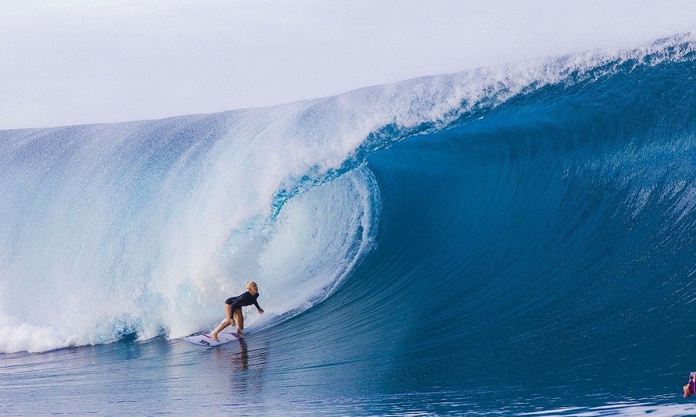 Tatiana Weston-Webb Teahupoo paris-2024 surfe taiti