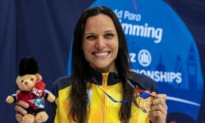 Carol Santiago ouro no Mundial de natação Paralímpica