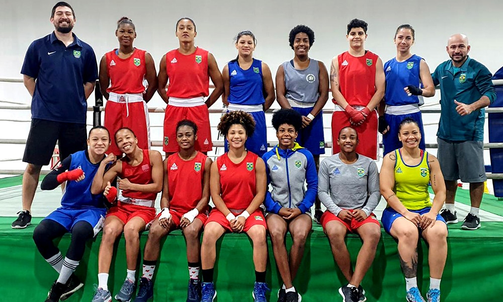 Seleção brasileira treina para o Mundial de boxe feminino