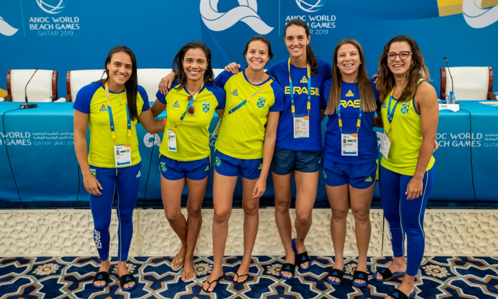 Em Doha, equipe brasileira estreia no 4x4 do vôlei de praia