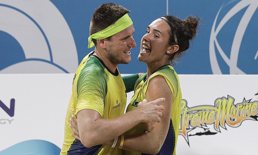 André Baran e Rafaella Miller, campeõe das duplas mistas no beach tennis dos Jogos Mundiais da Praia