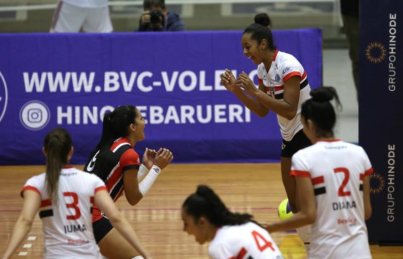 São Paulo F.C/Barueri vence nas quartas do Paulista de vôlei feminino