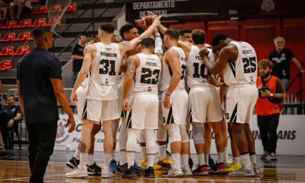 Corinthians atropela Botafogo basquete parceria