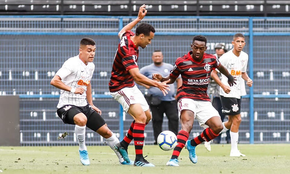 Flamengo vence o Corinthians na primeira semifinal do Brasileiro Sub-20
