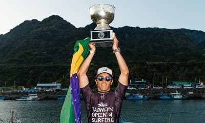 Lucas Vicente, campeão mundial pró júnior de surfe