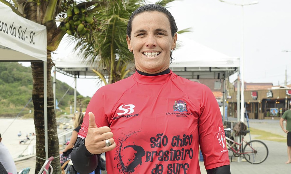 Tais Almeida, no Brasileiro de Surfe