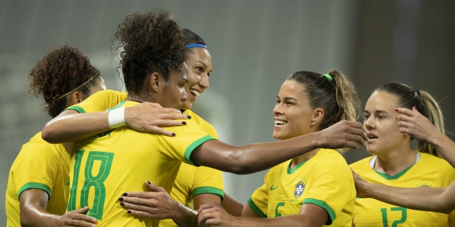 Seleção feminina de futebol do Brasil goleia o México em amistoso