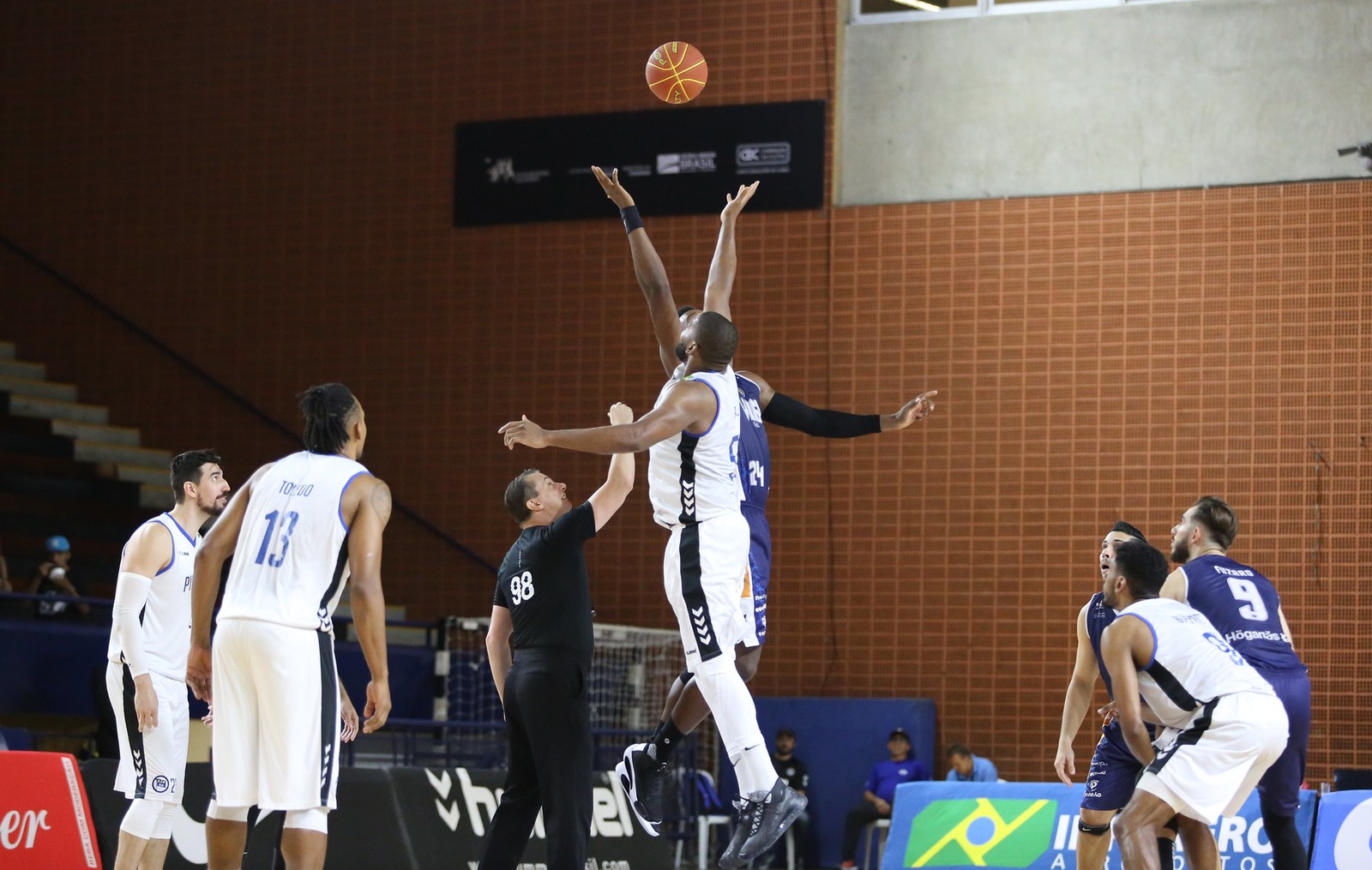 Pinheiros x Mogi - NBB