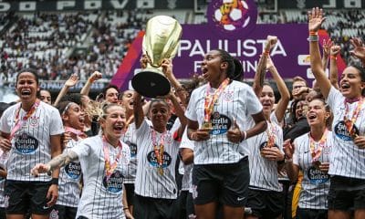 Elenco de futebol feminino do Corinthians campeão paulista 2019 vaquinha
