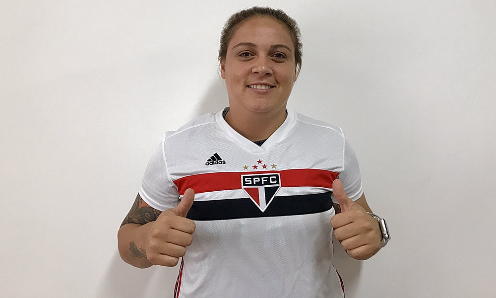 Glaucia, atacante do elenco de futebol feminino do São Paulo