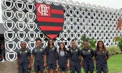 o Flamengo acertou a contratação de seis jogadoras para integrar a equipe principal de futebol feminino: Annaysa, Carlinha, Dantas, Edna Baiana, Kelly e Michele Carioca.
