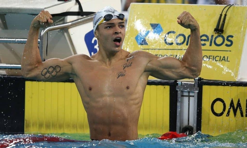 A um ano da estreia do revezamento 4x100m livre masculino em Tóquio-2020, o OTD mostra como chegam os nadadores com análises de Alex Pussieldi 