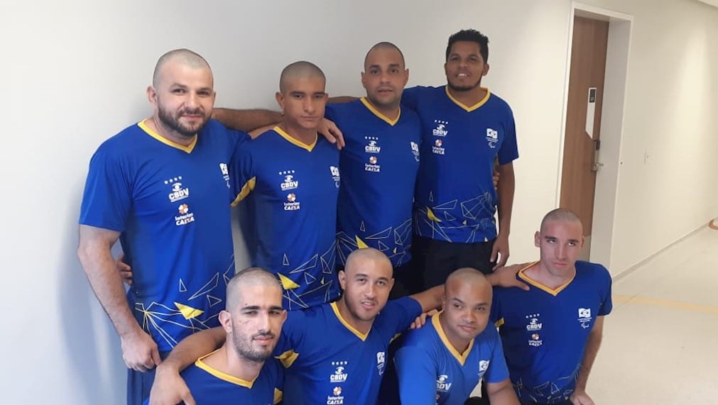 Seleção brasileira de goalball faz homenagem a colega com câncer