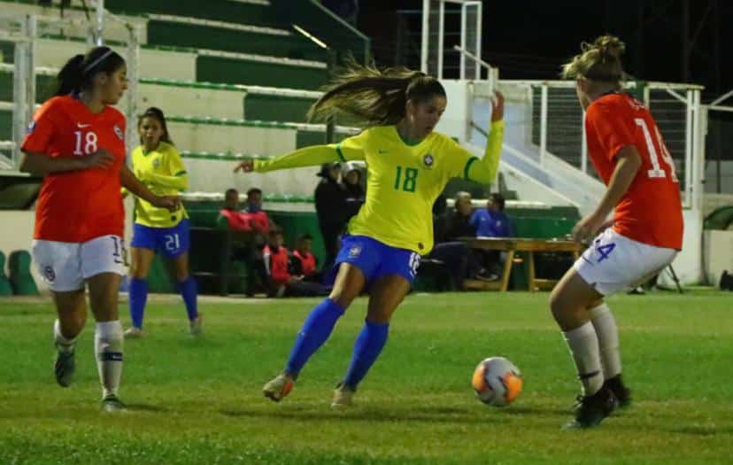 Brasil vence o Chile antes de interrupção do Sul-Americano sub-20 de futebol feminino