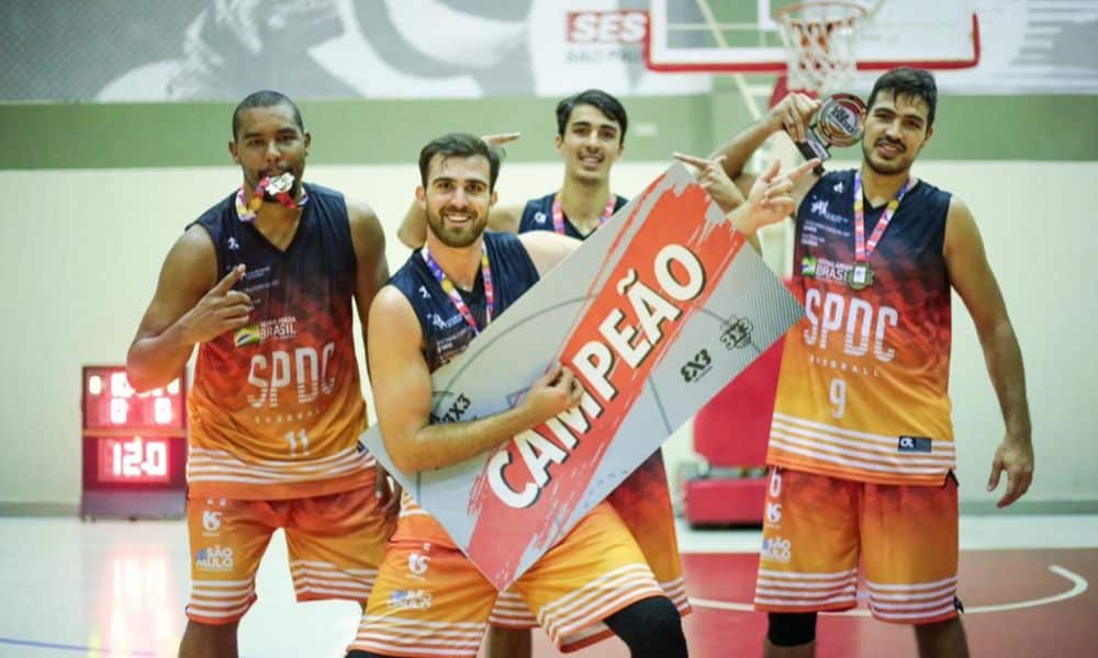 Equipe de Elite do São Paulo DC comemora primeiro lugar na segunda etapa da Liga ANB (Foto: Divulgação/SPDC)