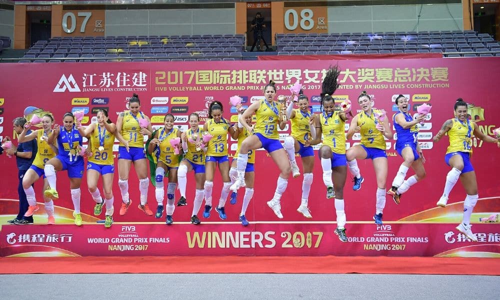Seleção feminina de vôlei campeã do Grand Prix 2017