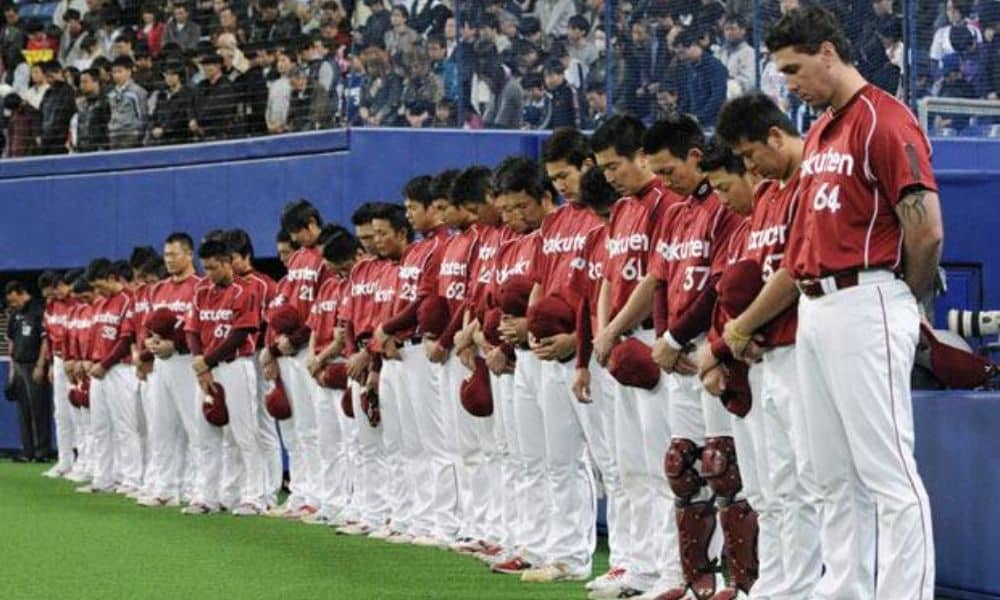 estado de emergência afeta beisebol no japão por causa da pandemia de covid-19