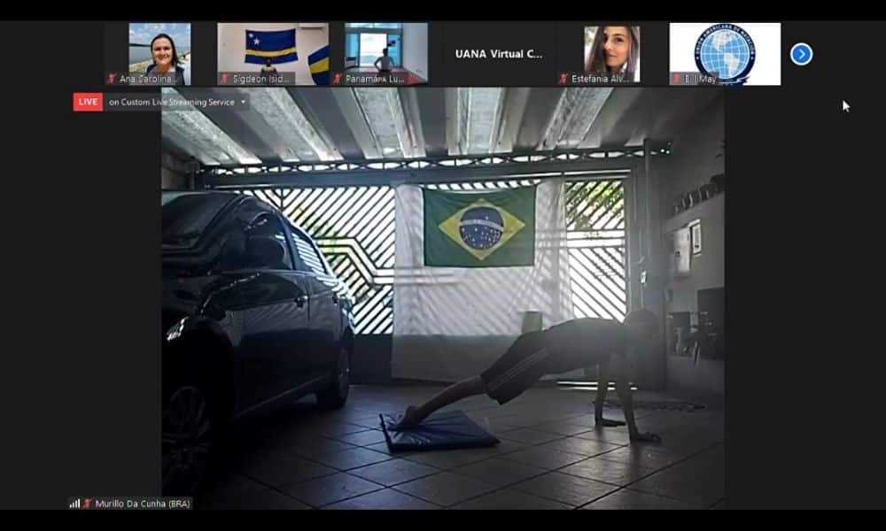 Murilo Cunha na Flexão para o Campeonato Online de nado sincronizado da UANA