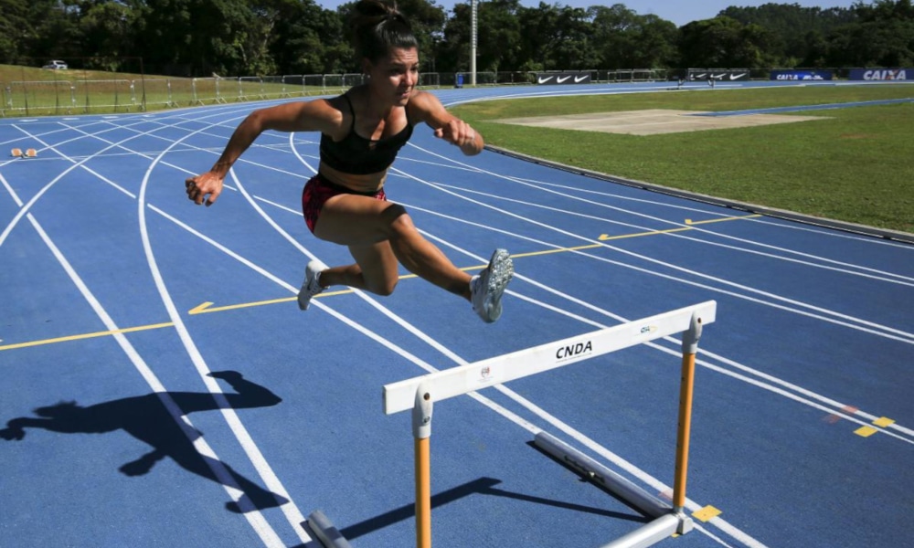 Depois de reabrir de forma reduzida no dia 6 de julho, o CNDA (Centro Nacional de Desenvolvimento do Atletismo) voltou a ser fechado a partir deste sábado (18). Isso ocorreu por decisão do Tribunal de Justiça de São Paulo, que assegurou liminar ao Governo do Estado e suspendeu decretos da Prefeitura de Bragança Paulista. A cidade na Fase Vermelha do Plano São Paulo de combate ao coronavírus.
