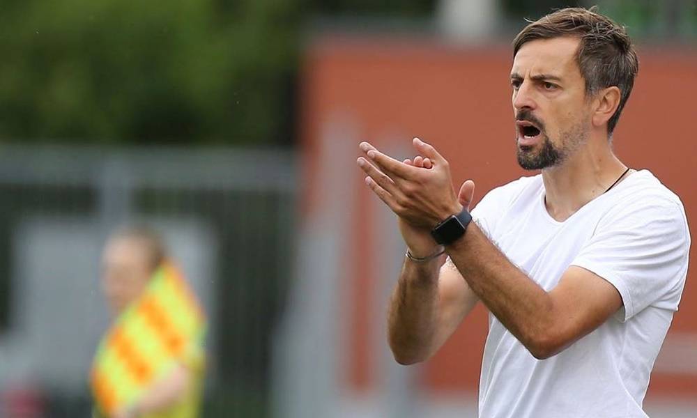 Time de Letícia Santos na Alemanha, Frankfurt renova com treinador