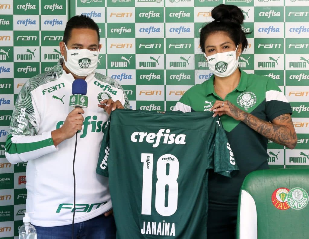 Janaína chega para reforçar a defesa do Palmeiras 