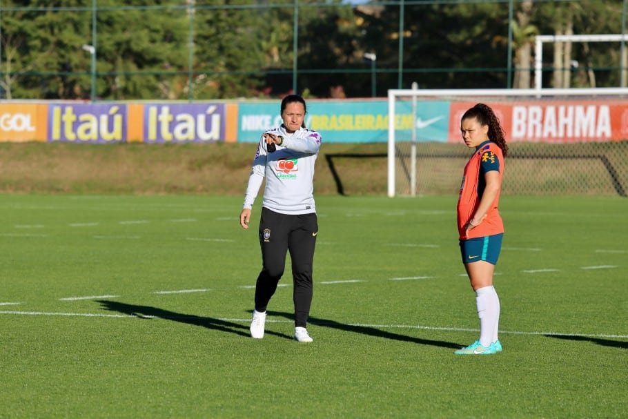 Seleção feminina sub-17 treina na Granja Comary para o Sul-Americano