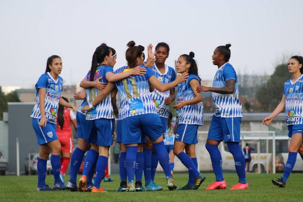 Acompanhe ao vivo o duelo entre Cruzeiro e Vitória pela oitava rodada do Brasileirão de futebol feminino nesta quinta-feira