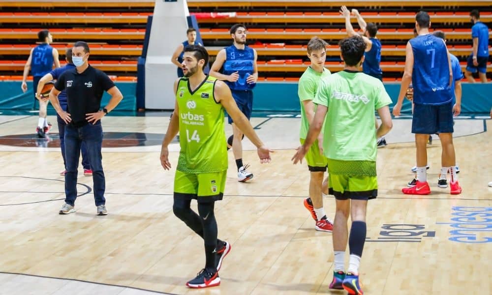 O Iberostar Tenerife bateu o Fuenlabrada no confronto brasilekro entre Marcelinho Huertas e Léo Meindl pela Liga ACB (Campeonato Espanhol de basquete)