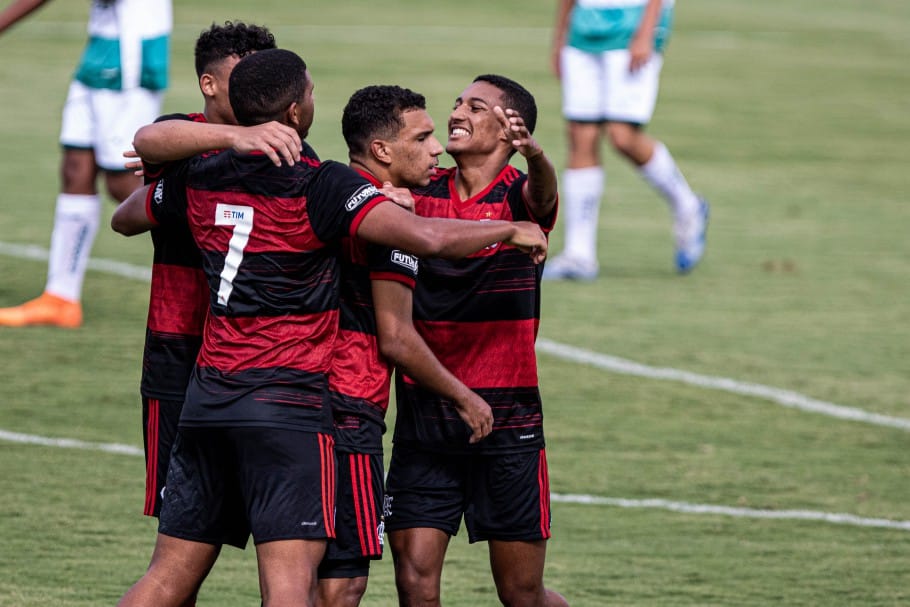 Flamengo venceu o Goiás e se mantém na vice-liderança do Grupo B