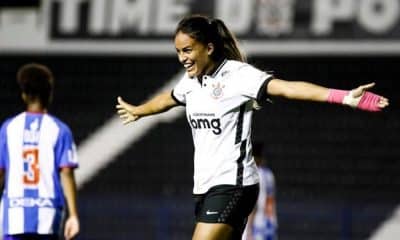 Gabi Nunes brilha com seis gols e Corinthians goleia o Nacional pelo Paulista de Futebol Feminino