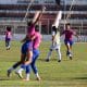 O único jogo da primeira rodada que estava pendente pelo Campeonato Brasileiro Feminino da Série A2 foi realizado nesta terça-feira (20). No estádio Raimundão, na cidade de Caucaia, no Ceará, o Fortaleza estreou com goleada diante do São Valério, do Tocantins. As Leoas atropelaram as visitantes, por 8 a 0, e assumiram a liderança do Grupo B, deixando o 3B da Amazônia, que venceu o Atlético, do Acre, por 7 a 0, em segundo.