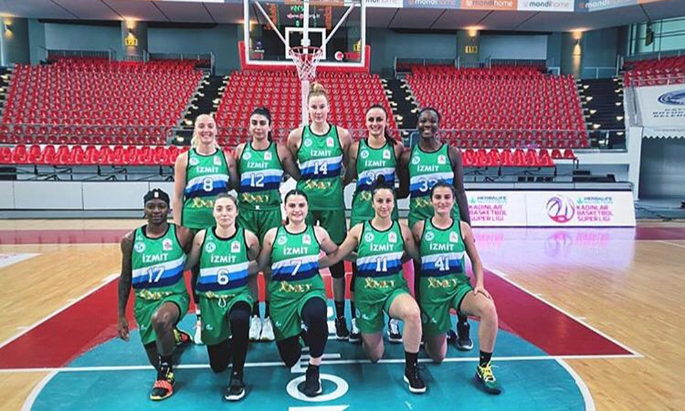 Clarissa dos Santos estreia Liga da Turquia de basquete feminino Izmit Belediyespor