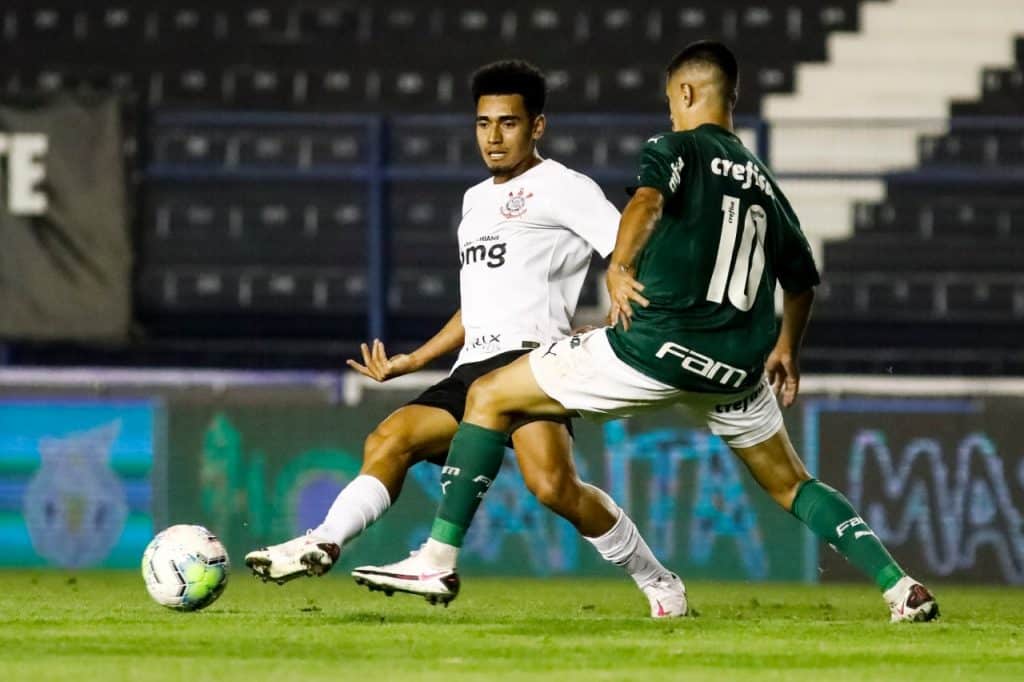 Dérbi paulista teve vitória do Palmeiras por 3 a 0 sobre o Corinthians