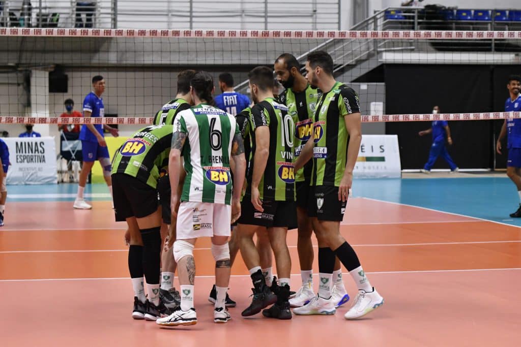 O América venceu o Vedacit Vôlei Guarulhos por 3 sets a 1 em partida válida pela 5ª rodada da Superliga masculina de vôlei