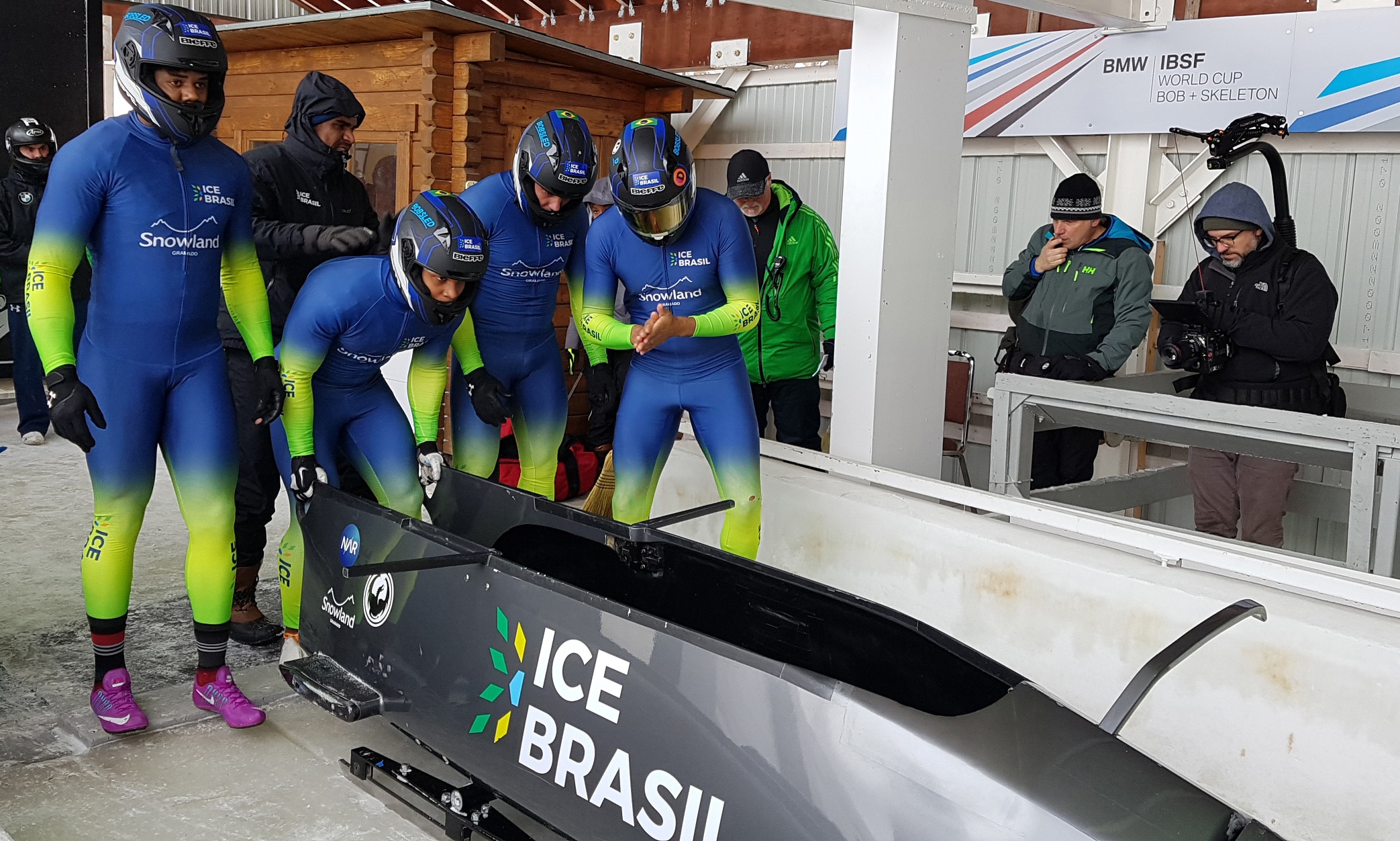 Edson Bindilatti, do bobsled brasileiro, busca construir uma pista de bobsled suspensa