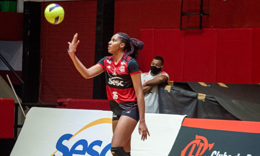 Ana Cristina, de 16 anos, é um dos destaques do Sesc Flamengo (Paula Reis/CRF)
