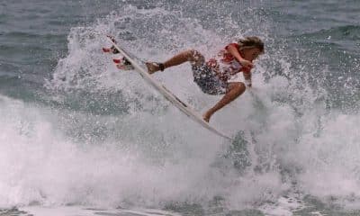 Ryan Kainalo - Hang Loose Surf Attack